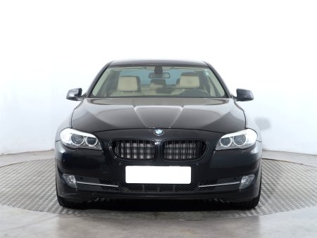 BMW Řada 5, 2011 - pohled č. 2