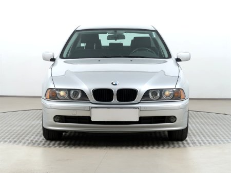 BMW Řada 5, 2001 - pohled č. 2