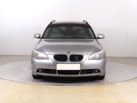 BMW Řada 5, 2004 - pohled č. 2
