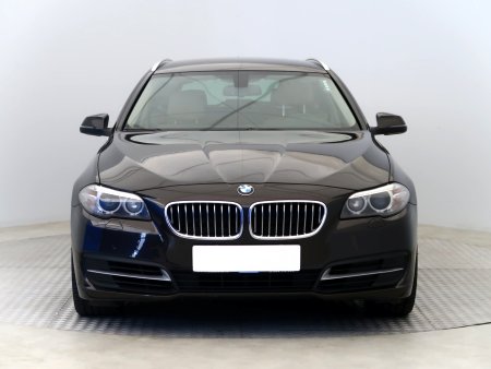 BMW Řada 5, 2013 - pohled č. 2