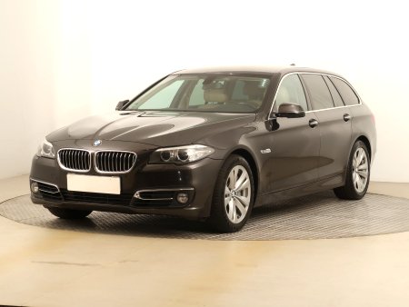 BMW Řada 5, 2014 - pohled č. 3