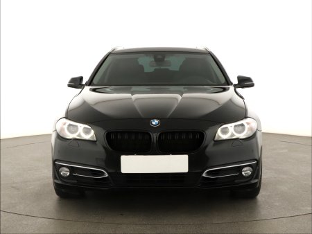 BMW Řada 5, 2013 - pohled č. 2