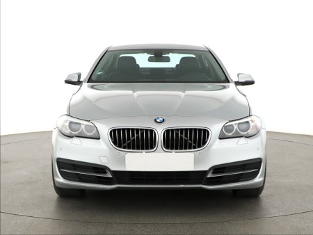 BMW Řada 5, 2013 - pohled č. 2