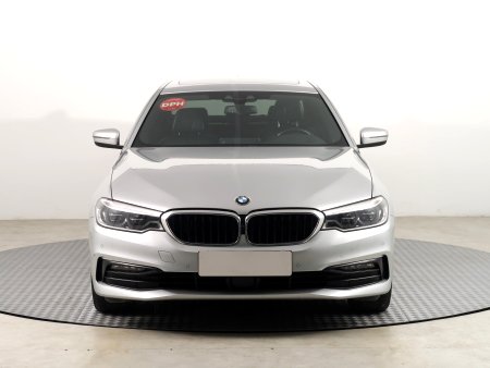 BMW Řada 5, 2018 - pohled č. 2