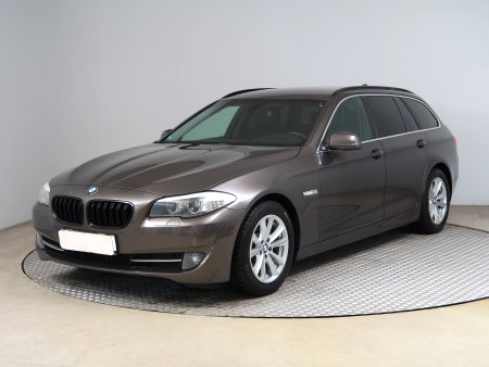 BMW Řada 5, 2011 - pohled č. 3