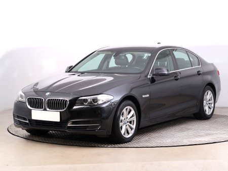 BMW Řada 5, 2013 - pohled č. 3