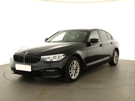 BMW Řada 5, 2019 - pohled č. 3