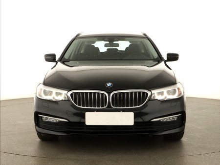 BMW Řada 5, 2017 - pohled č. 2