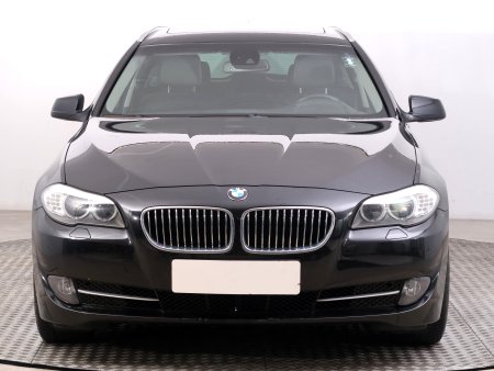 BMW Řada 5, 2011 - pohled č. 2