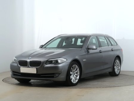 BMW Řada 5, 2013 - pohled č. 3