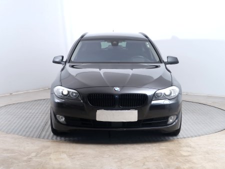 BMW Řada 5, 2012 - pohled č. 2