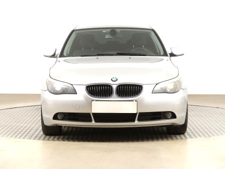 BMW Řada 5, 2005 - pohled č. 2