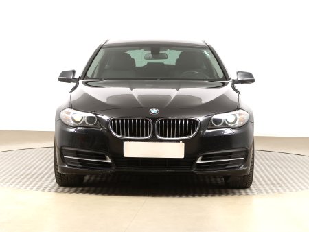 BMW Řada 5, 2016 - pohled č. 2