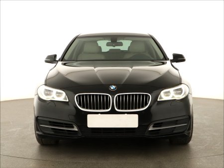 BMW Řada 5, 2016 - pohled č. 2