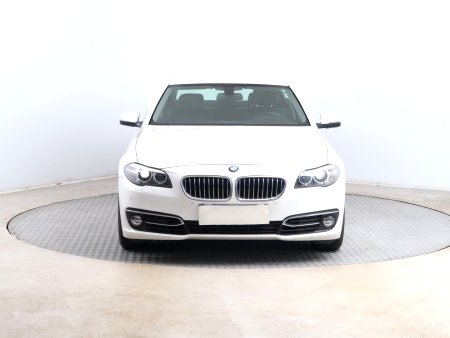 BMW Řada 5, 2015 - pohled č. 2