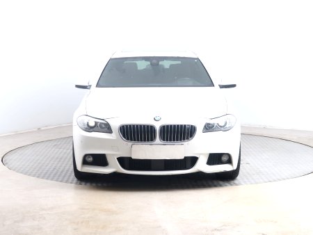 BMW Řada 5, 2013 - pohled č. 2