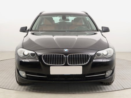 BMW Řada 5, 2012 - pohled č. 2