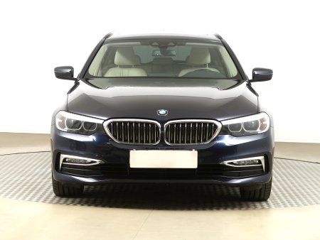 BMW Řada 5, 2017 - pohled č. 2