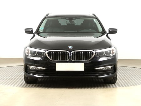 BMW Řada 5, 2017 - pohled č. 2