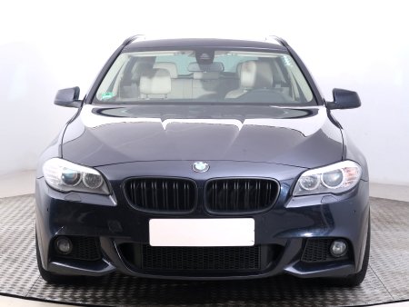 BMW Řada 5, 2013 - pohled č. 2