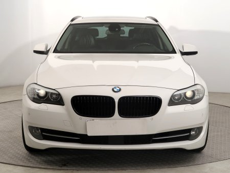 BMW Řada 5, 2011 - pohled č. 2