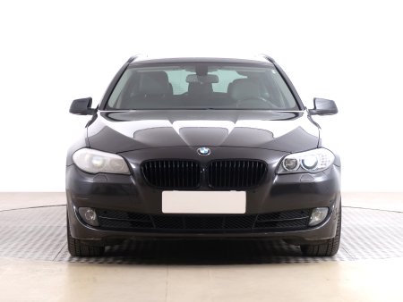 BMW Řada 5, 2013 - pohled č. 2