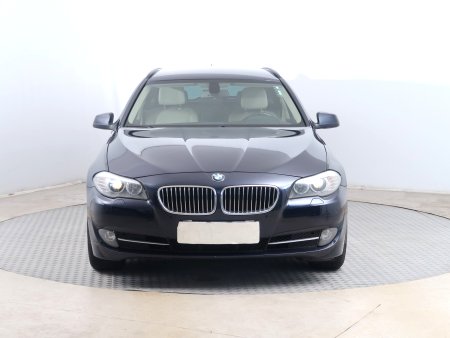 BMW Řada 5, 2011 - pohled č. 2