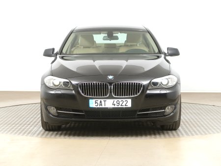 BMW Řada 5, 2011 - pohled č. 2