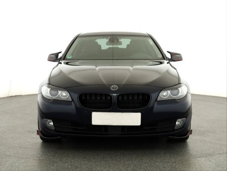 BMW Řada 5, 2011 - pohled č. 2