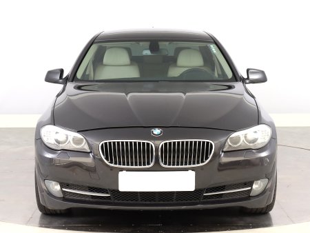 BMW Řada 5, 2011 - pohled č. 2