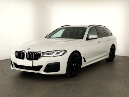 BMW Řada 5, 2021 - pohled č. 3