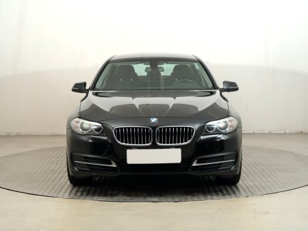 BMW Řada 5, 2014 - pohled č. 2