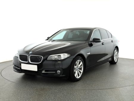 BMW Řada 5, 2014 - pohled č. 3