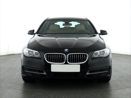 BMW Řada 5, 2016 - pohled č. 2