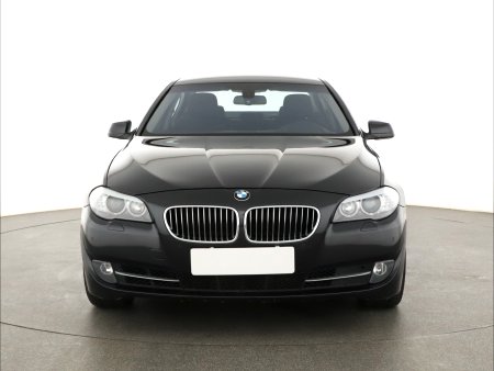 BMW Řada 5, 2011 - pohled č. 2