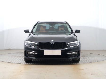 BMW Řada 5, 2017 - pohled č. 2