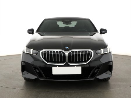 BMW Řada 5, 2023 - pohled č. 2