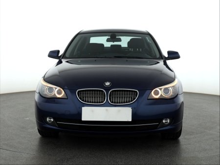 BMW Řada 5, 2009 - pohled č. 2