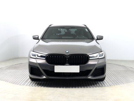 BMW Řada 5, 2021 - pohled č. 2
