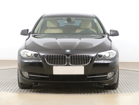 BMW Řada 5, 2010 - pohled č. 2