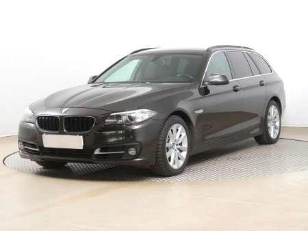 BMW Řada 5, 2015 - pohled č. 3