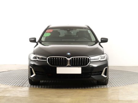 BMW Řada 5, 2022 - pohled č. 2