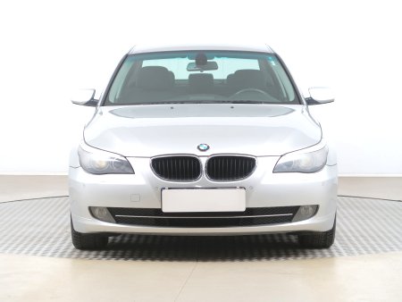 BMW Řada 5, 2008 - pohled č. 2