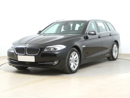 BMW Řada 5, 2011 - pohled č. 3