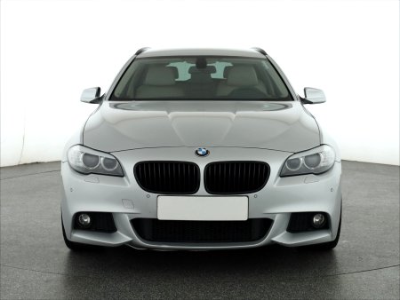 BMW Řada 5, 2011 - pohled č. 2