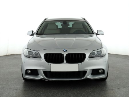BMW Řada 5, 2011 - pohled č. 2