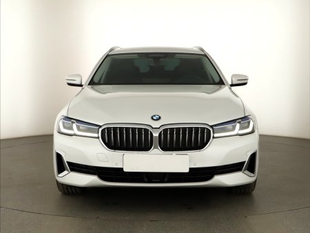 BMW Řada 5, 2021 - pohled č. 2