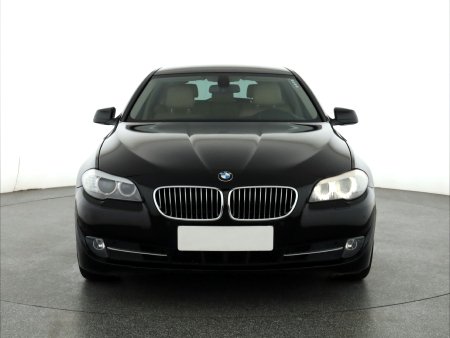 BMW Řada 5, 2012 - pohled č. 2