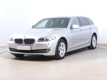 BMW Řada 5, 2013 - pohled č. 3