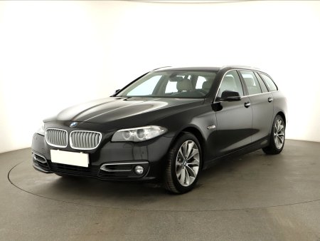 BMW Řada 5, 2013 - pohled č. 3